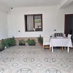 Shuli Apartment