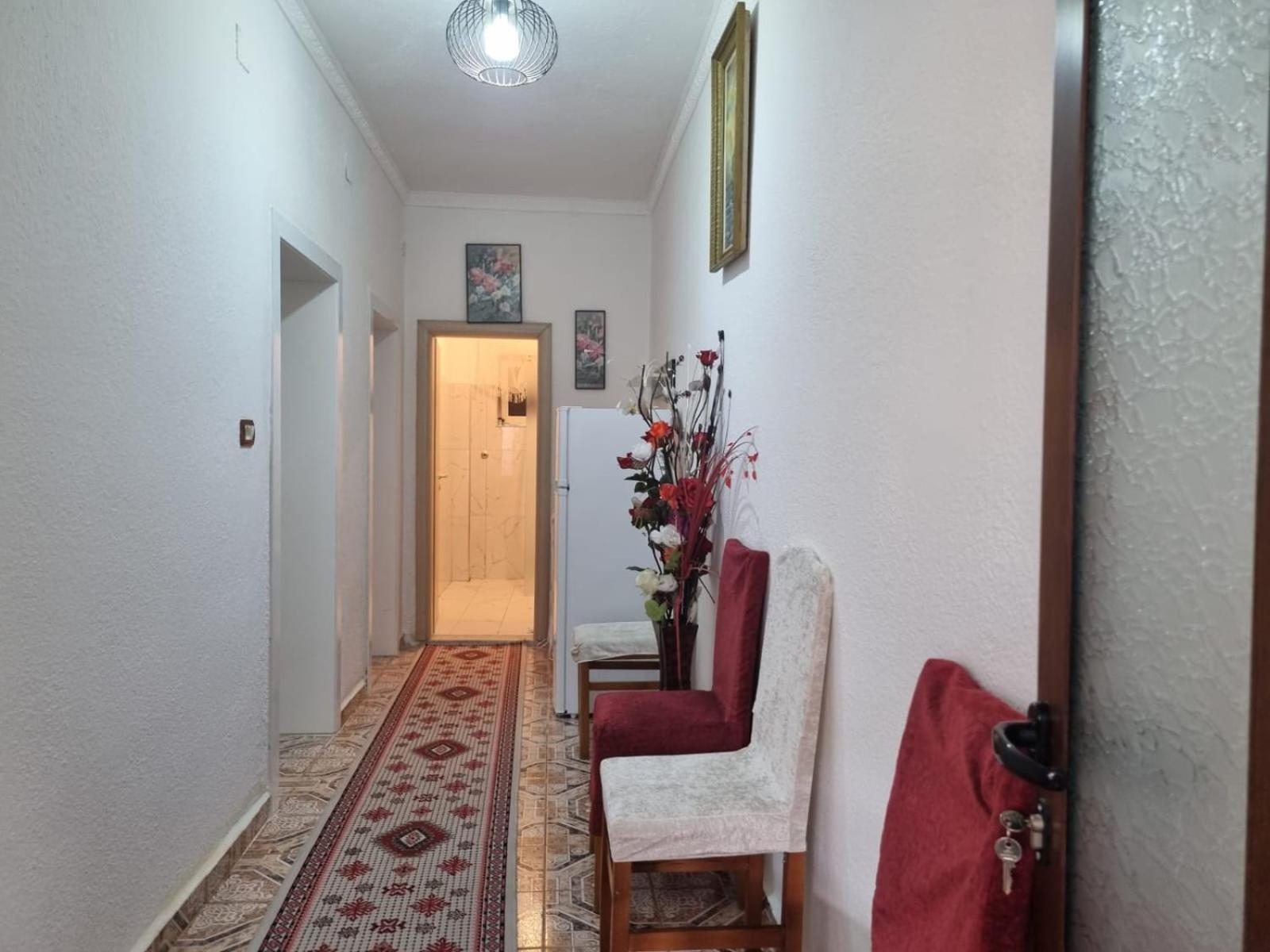 Shuli Apartment *